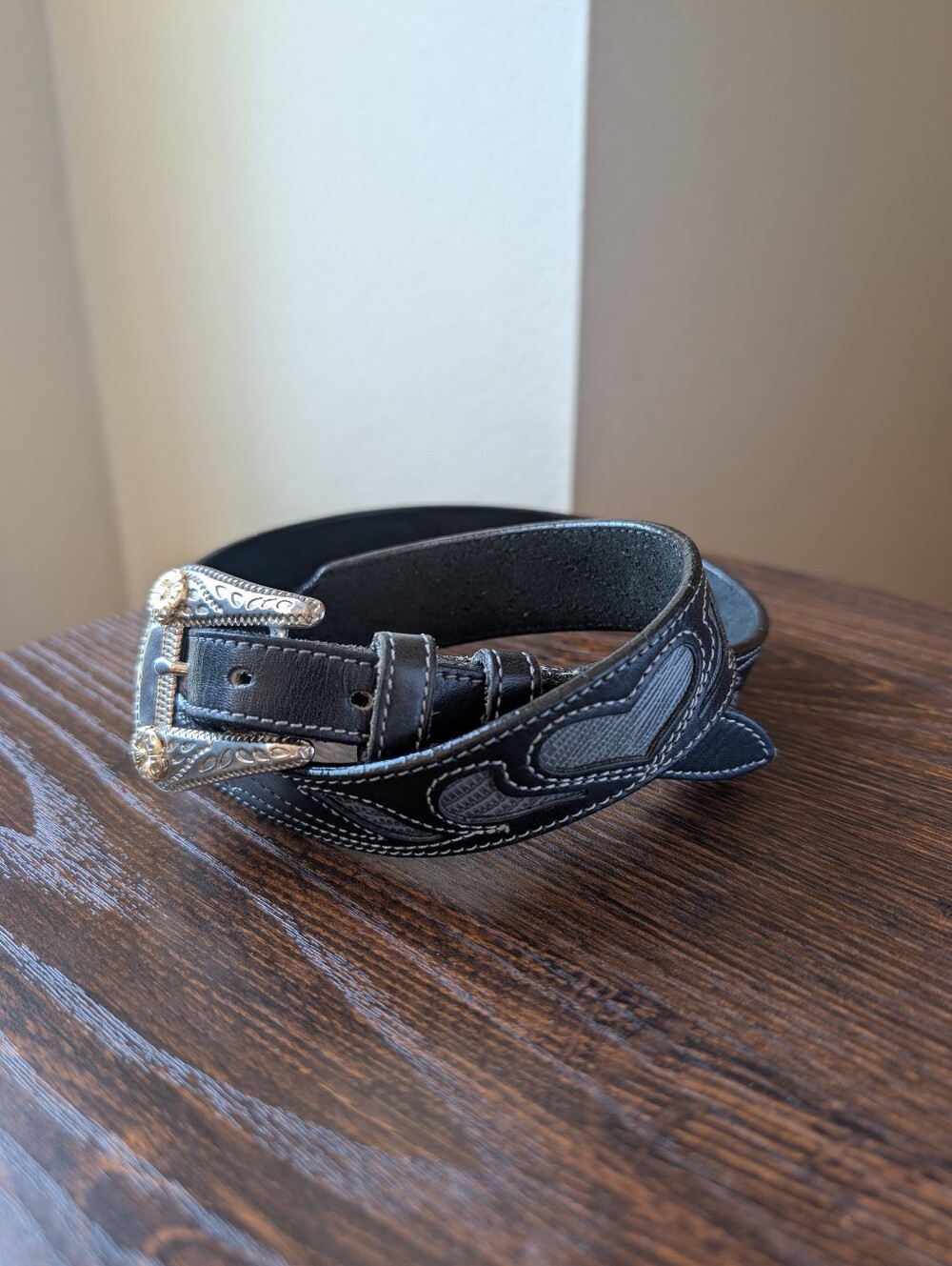 Vintage Silver Creek Leegin Black Leather Gray Heart Cutout Western Belt